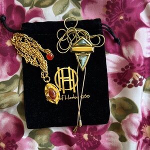 House of Harlow 1960 Gold Necklace Set! 💛